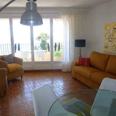 Coquelic Apartment